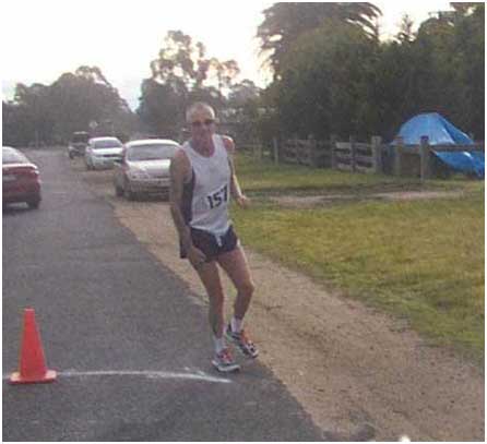 2003 Traralgon Marathon at turn Rob Embleton